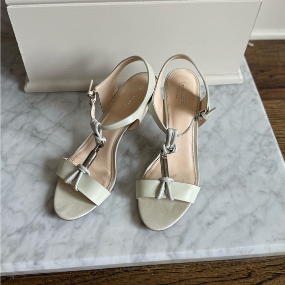 Coach Genesis Open Toe T-Strap Sandals 10 Cream Women's Sandals - Picture 3 of 5